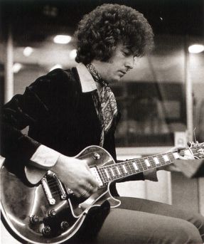 The Les Paul Custom during the Disraeli sessions